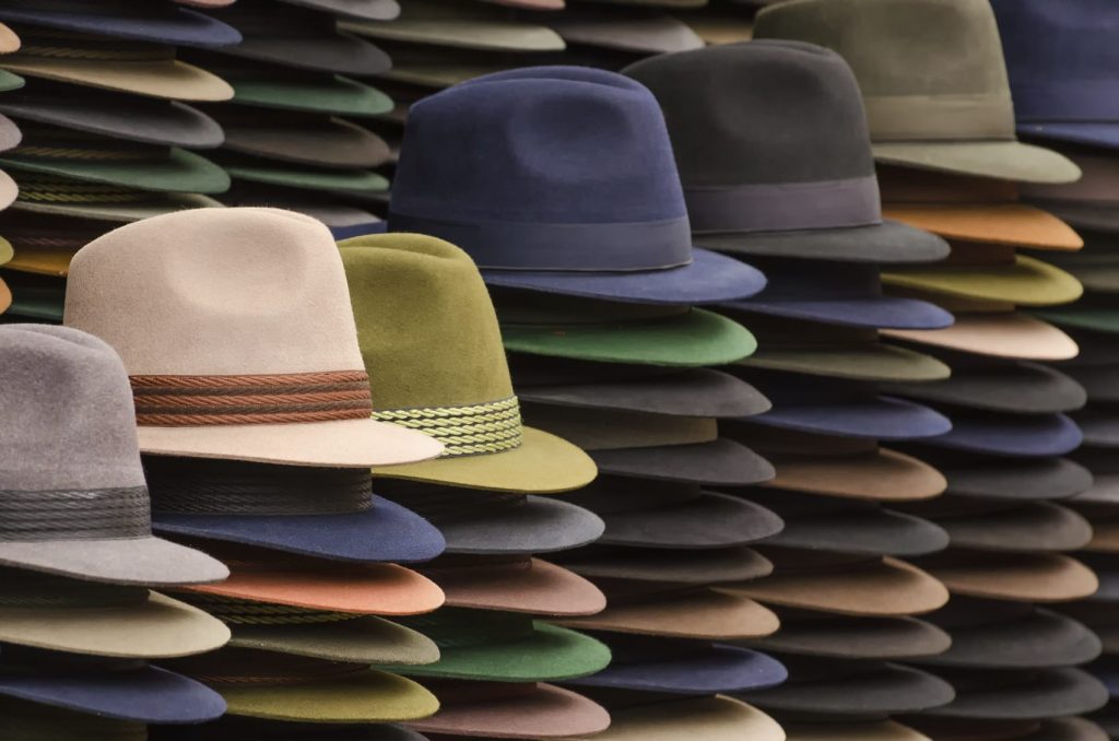 Risolvere un problema è semplice come indossare un cappello. 6 tecniche di problem solving per lavorare meglio