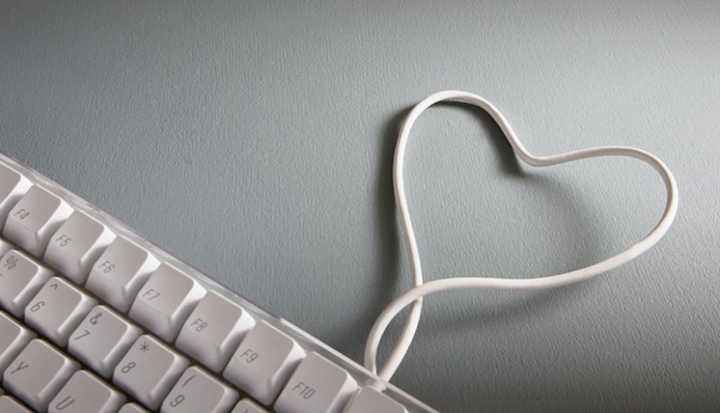 Relazioni amorose in ufficio: 5 considerazioni da tenere a mente