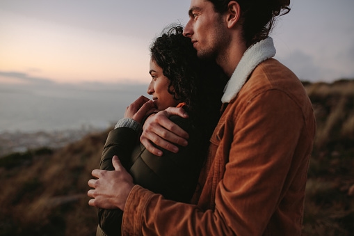 Immagine principale di: Cinque sono i percorsi individuati per raggiungere la felicità