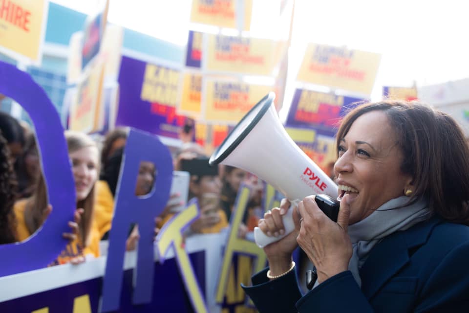 Immagine principale di: La corsa trionfale di Kamala Harris verso la Casa Bianca