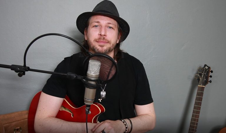 Dalla musica al cabaret, dal teatro alla letteratura, Bruno Lauzi ha arricchito lo scenario artisti