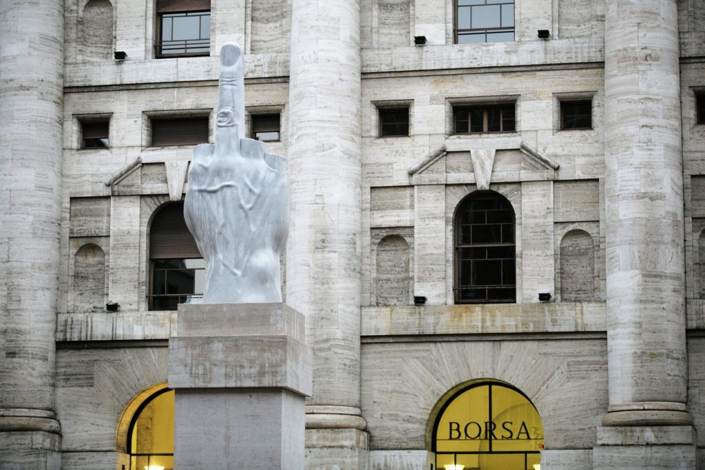 L’atteso ritorno dell’artista italiano più famoso al mondo: Maurizio Cattelan