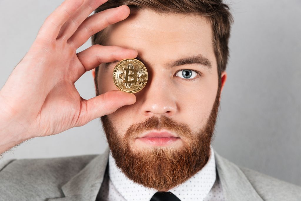 Chi è Satoshi Nakamoto? Elon Musk dice di saperlo…