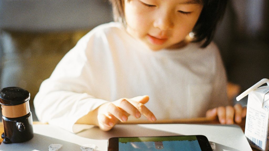Come dare il cellulare ai propri figli?