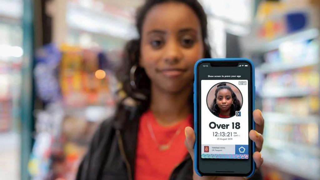 Instagram, via libera al riconoscimento facciale per “scovare” i minori